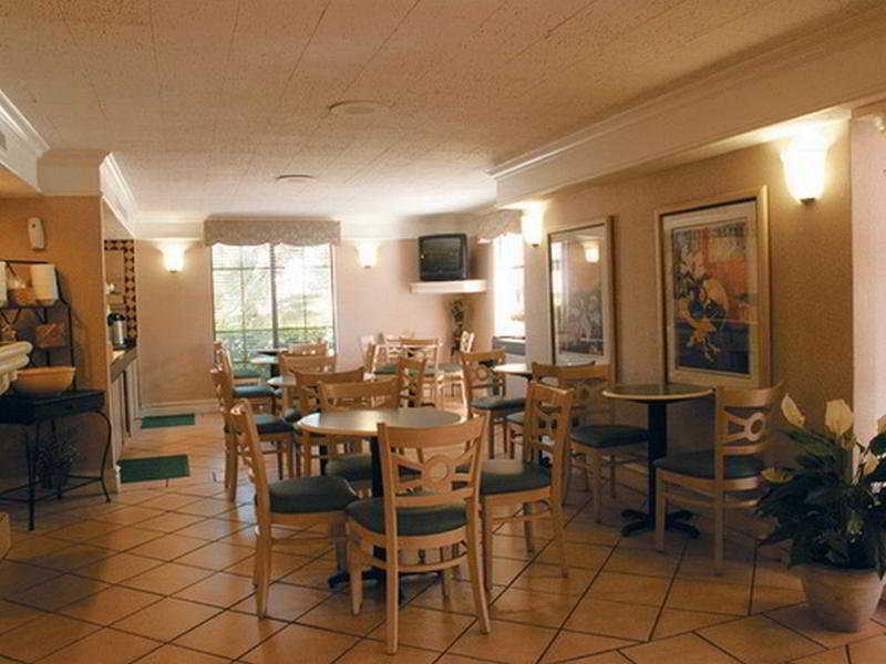 拉魁恩塔查尔斯特昂北酒店 北查尔斯顿 餐厅 照片